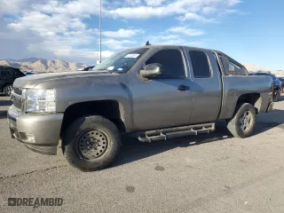 2007 Chevrolet Silverado 1500 LT w/1LT with VIN 1GCEC19J57Z547964, listed as a Copart auction lot 80349054 with 139,420 mi miles and Salvage Title. Bid and sale history available at carsss.com. Image 1.