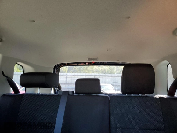 2011 Suzuki Grand Vitara Premium with VIN JS3TD0D26B4102672, listed as a Copart auction lot 72260104 with 47,507 mi miles and Salvage title. Bid and sale history available at DreamBid. Image 10.