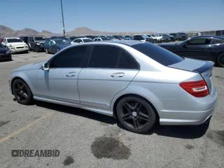 2013 Mercedes-Benz C 250 Sport с VIN WDDGF4HB9DA817435, выставлен на аукционе Copart как лот 57405835 с пробегом 137 056 миль миль и Списание • Salvage title. История ставок и продаж доступна на DreamBid. Изображение 2.