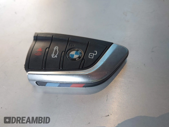 2021 BMW X3 M z VIN 5YMTS0C05M9D03595, wystawiony jako IAAI lot #41324012 z przebiegiem 38 157 mil mil oraz . Historia ofert i sprzedaży dostępna na DreamBid. Obrazek 11.