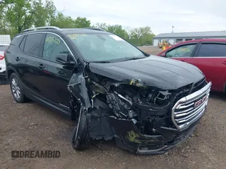 2024 GMC Terrain SLT z VIN 3GKALVEG3RL379434, wystawiony jako IAAI lot #42232120 z przebiegiem 3266 mil mil oraz . Historia ofert i sprzedaży dostępna na DreamBid. Obrazek 6.