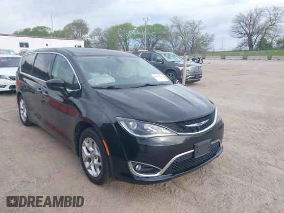 2018 Chrysler Pacifica Touring Plus z VIN 2C4RC1FG7JR358146, wystawiony jako IAAI lot #42155238 z przebiegiem 73 914 mil mil oraz . Historia ofert i sprzedaży dostępna na DreamBid. Obrazek 1.