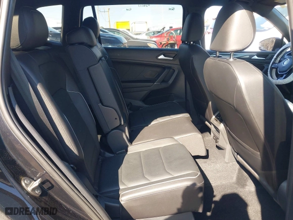 2020 Volkswagen Tiguan SEL Premium R-Line with VIN 3VV4B7AX8LM164745, listed as a IAAI auction lot 41628418 with 38,353 mi miles. Bid and sale history available at carsss.com. Image 8.