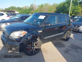 2010 Kia Soul + with VIN KNDJT2A25A7127326, listed as a IAAI auction lot 41966153 with 216,660 mi miles. Bid and sale history available at carsss.com. Image 2.