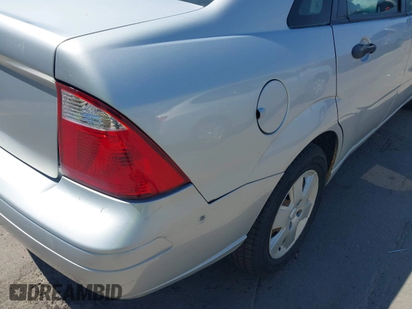 2007 Ford Focus S with VIN 1FAFP34N97W131230, listed as a IAAI auction lot 42661651 with 221,807 mi miles and . Bid and sale history available at DreamBid. Image 6.