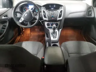 2014 Ford Focus SE z VIN 1FADP3K2XEL255540, wystawiony jako Copart lot #57070215 z przebiegiem 236 707 mil mil oraz Czysty tytuł • Clean title. Historia ofert i sprzedaży dostępna na DreamBid. Obrazek 8.