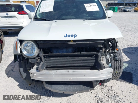 2015 Jeep Renegade Latitude with VIN ZACCJABT2FPC31041, listed as a IAAI auction lot 41626396 with 93,956 mi miles. Bid and sale history available at carsss.com. Image 6.