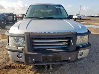 2006 Land Rover Range Rover HSE z VIN SALMF15466A215475, wystawiony jako Copart lot #64760595 z przebiegiem 77 064 mil mil oraz Czysty tytuł • Clean title. Historia ofert i sprzedaży dostępna na DreamBid. Obrazek 5.