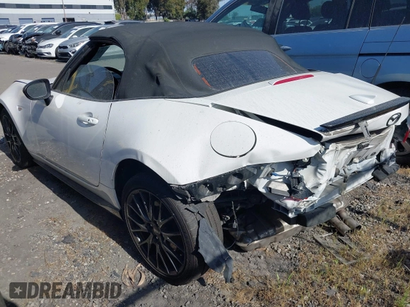 2016 Mazda MX-5 Miata Club z VIN JM1NDAC72G0109482, wystawiony jako IAAI lot #42042540 z przebiegiem 46 853 mil mil oraz . Historia ofert i sprzedaży dostępna na DreamBid. Obrazek 3.