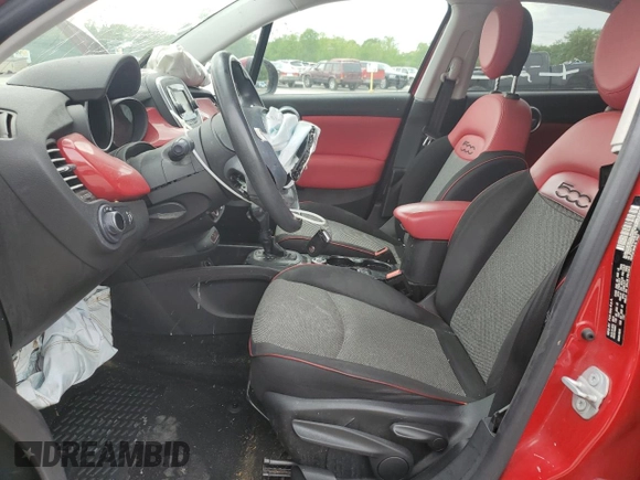 2016 FIAT 500X Easy z VIN ZFBCFYBT3GP351572, wystawiony jako Copart lot #56774675 z przebiegiem 111 344 mil mil oraz Szkoda całkowita • Salvage title. Historia ofert i sprzedaży dostępna na DreamBid. Obrazek 7.