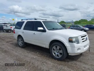 2010 Ford Expedition Limited z VIN 1FMJU2A51AEA71139, wystawiony jako IAAI lot #42231671 z przebiegiem 294 605 mil mil oraz . Historia ofert i sprzedaży dostępna na DreamBid. Obrazek 1.