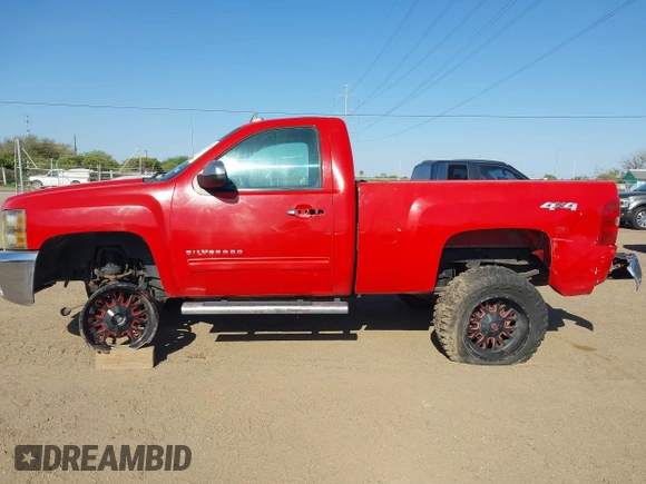 2013 Chevrolet Silverado 1500 LT with VIN 1GCNKSE09DZ136343, listed as a IAAI auction lot 41687873 with 126,594 mi miles and . Bid and sale history available at DreamBid. Image 14.
