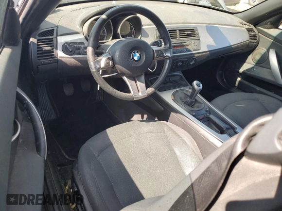 2006 BMW Z4 3.0i with VIN 4USBU33546LW58847, listed as a Copart auction lot 60427135 with 119,808 mi miles and Salvage title. Bid and sale history available at DreamBid. Image 8.