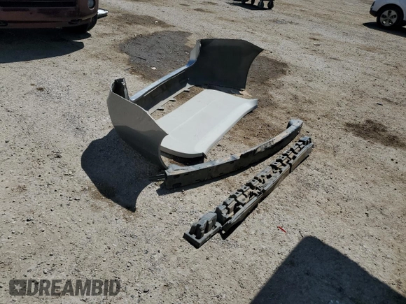 2012 Toyota Sienna with VIN 5TDZK3DC8CS246285, listed as a Copart auction lot 61676185 with 114,700 mi miles and Salvage title. Bid and sale history available at DreamBid. Image 13.