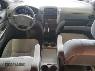 2010 Toyota Sienna CE с VIN 5TDKK4CC8AS295122, выставлен на аукционе Copart как лот 62833884 с пробегом 168 020 миль миль и Списание • Salvage title. История ставок и продаж доступна на DreamBid. Изображение 8.
