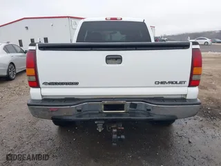 2002 Chevrolet Silverado 1500 LT with VIN 1GCEK19T32E199280, listed as a IAAI auction lot 41472421 with 1 mi miles. Bid and sale history available at carsss.com. Image 17.