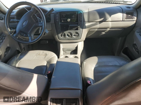 2002 Ford Explorer XLT with VIN 1FMDU73W82UB06413, listed as a Copart auction lot 46323395 with 316,258 mi miles and Salvage title. Bid and sale history available at DreamBid. Image 8.