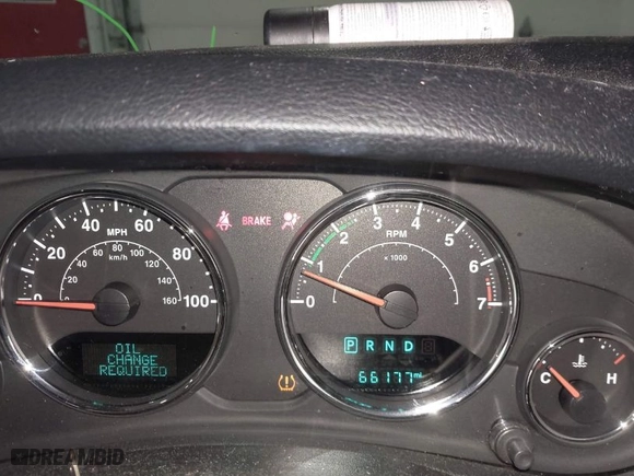2018 Jeep Wrangler JK Unlimited Altitude with VIN 1C4BJWEG6JL847653, listed as a IAAI auction lot 41137635 with 66,177 mi miles. Bid and sale history available at carsss.com. Image 7.