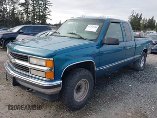 1997 Chevrolet Silverado 1500 with VIN 2GCEK19R2V1262153, listed as a IAAI auction lot 41752380 with 151,375 mi miles and . Bid and sale history available at DreamBid. Image 2.