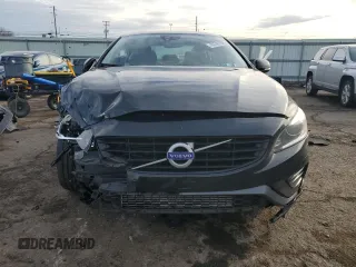2017 Volvo S60 Dynamic z VIN YV140MTL9H2428352, wystawiony jako Copart lot #45787525 z przebiegiem 58 397 mil mil oraz Szkoda całkowita • Salvage title. Historia ofert i sprzedaży dostępna na DreamBid. Obrazek 5.