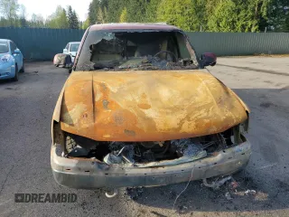 2005 GMC Yukon XL SLT with VIN 1GKFK16Z95J100913, listed as a Copart auction lot 51825525 with Not Provided miles and Salvage Title. Bid and sale history available at carsss.com. Image 5.