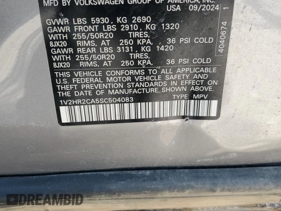 2025 Volkswagen Atlas SE z VIN 1V2HR2CA5SC504083, wystawiony jako Copart lot #59777055 z przebiegiem 13 538 mil mil oraz Czysty tytuł • Clean title. Historia ofert i sprzedaży dostępna na DreamBid. Obrazek 14.