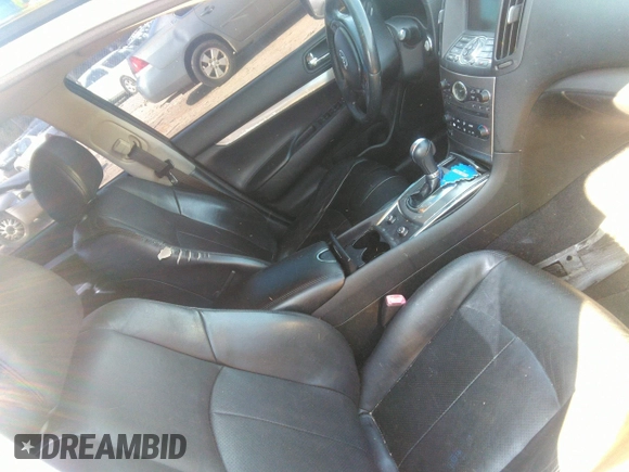 2015 Infiniti Q40 with VIN JN1CV6AP2FM501201, listed as a IAAI auction lot 42139939 with 188,168 mi miles. Bid and sale history available at carsss.com. Image 5.