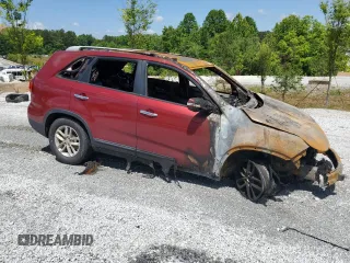 2014 Kia Sorento LX z VIN 5XYKT4A61EG454382, wystawiony jako Copart lot #57873995 z przebiegiem Nie podano mil oraz Nie do naprawy • Non repairable. Historia ofert i sprzedaży dostępna na DreamBid. Obrazek 4.