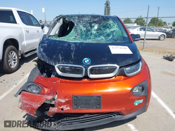 2015 BMW i3 z VIN WBY1Z4C52FV502771, wystawiony jako IAAI lot #42174110 z przebiegiem 131 737 mil mil oraz . Historia ofert i sprzedaży dostępna na DreamBid. Obrazek 13.