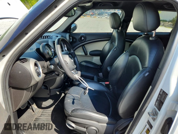 2012 MINI Countryman S with VIN WMWZC5C55CWL57837, listed as a Copart auction lot 63086355 with 81,985 mi miles and Clean title. Bid and sale history available at DreamBid. Image 7.