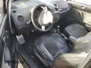 2003 Volkswagen New Beetle Coupe S with VIN 3VWFE21C53M426667, listed as a Copart auction lot 42253575 with 189,558 mi miles and Salvage Title. Bid and sale history available at carsss.com. Image 8.