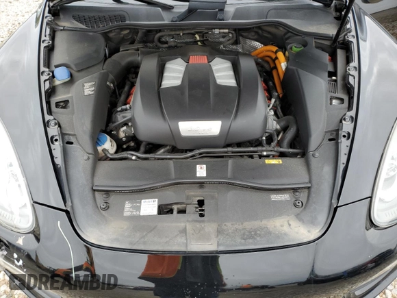 2012 Porsche Cayenne S Hybrid z VIN WP1AE2A26CLA93934, wystawiony jako Copart lot #45137525 z przebiegiem 128 231 mil mil oraz Szkoda całkowita • Salvage title. Historia ofert i sprzedaży dostępna na DreamBid. Obrazek 13.