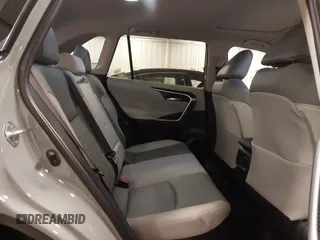 2023 Toyota RAV4 Hybrid XLE Premium z VIN 4T3B6RFV0PU118506, wystawiony jako IAAI lot #41972785 z przebiegiem 16 496 mil mil oraz . Historia ofert i sprzedaży dostępna na DreamBid. Obrazek 8.