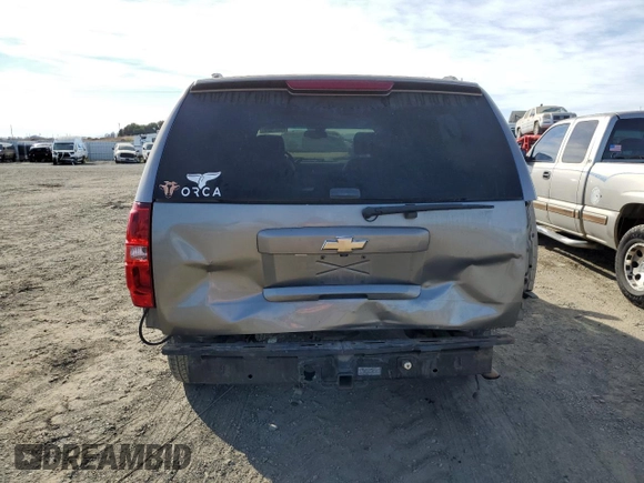 2008 Chevrolet Suburban LT w/3LT with VIN 3GNFK16388G165630, listed as a Copart auction lot 75897524 with 135,573 mi miles and Salvage Title. Bid and sale history available at carsss.com. Image 6.