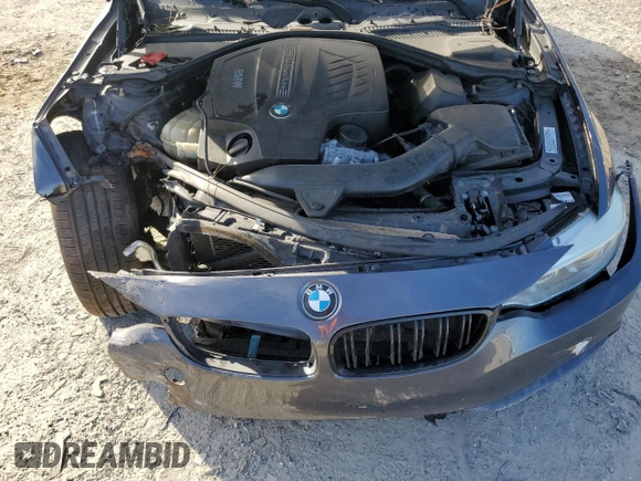 2015 BMW 4 Series 435i xDrive z VIN WBA3R5C56FK371987, wystawiony jako Copart lot #88077015 z przebiegiem Nie podano mil oraz Szkoda całkowita • Salvage title. Historia ofert i sprzedaży dostępna na DreamBid. Obrazek 11.