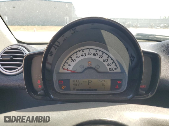 2011 Smart fortwo Passion with VIN WMEEK3BA7BK462796, listed as a Copart auction lot 52819475 with 107,381 mi miles and Salvage title. Bid and sale history available at DreamBid. Image 9.