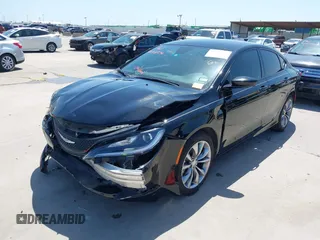 2015 Chrysler 200 S with VIN 1C3CCCBB0FN554918, listed as a IAAI auction lot 42008236 with 88,130 mi miles. Bid and sale history available at carsss.com. Image 17.