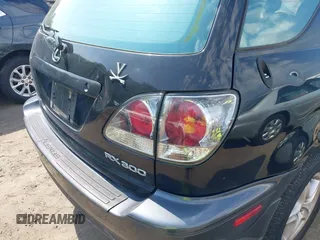 2001 Lexus RX 300 z VIN JTJHF10U610228772, wystawiony jako IAAI lot #42283711 z przebiegiem 205 423 mil mil oraz . Historia ofert i sprzedaży dostępna na DreamBid. Obrazek 6.