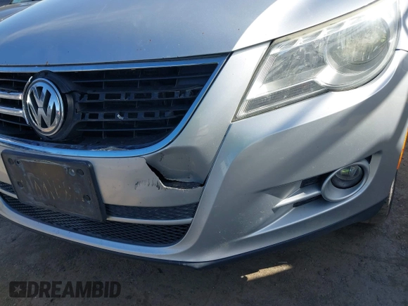 2011 Volkswagen Tiguan SE with VIN WVGBV7AX4BW561845, listed as a IAAI auction lot 41840195 with 171,929 mi miles and . Bid and sale history available at DreamBid. Image 6.