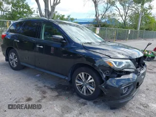 2020 Nissan Pathfinder SV z VIN 5N1DR2BN4LC641890, wystawiony jako IAAI lot #42031252 z przebiegiem 74 492 mil mil oraz . Historia ofert i sprzedaży dostępna na DreamBid. Obrazek 1.