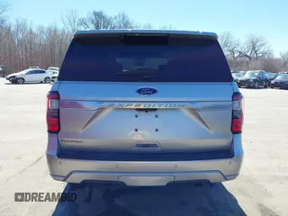 2019 Ford Expedition Platinum with VIN 1FMJU1MT6KEA52494, listed as a IAAI auction lot 41802986 with 119,922 mi miles. Bid and sale history available at carsss.com. Image 17.