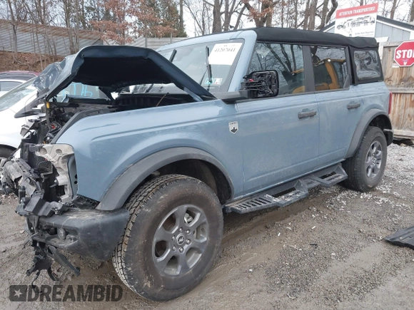 2023 Ford Bronco z VIN 1FMEE5BP2PLC08268, wystawiony jako IAAI lot #41207041 z przebiegiem 10 241 mil mil oraz . Historia ofert i sprzedaży dostępna na DreamBid. Obrazek 17.