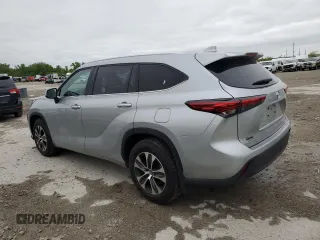 2021 Toyota Highlander XLE with VIN 5TDHZRBH8MS535368, listed as a Copart auction lot 54688095 with 56,480 mi miles and Salvage title. Bid and sale history available at DreamBid. Image 2.