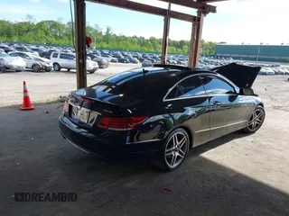 2014 Mercedes-Benz E 350 with VIN WDDKJ8JB1EF286035, listed as a IAAI auction lot 42289616 with 147,814 mi miles and . Bid and sale history available at DreamBid. Image 4.