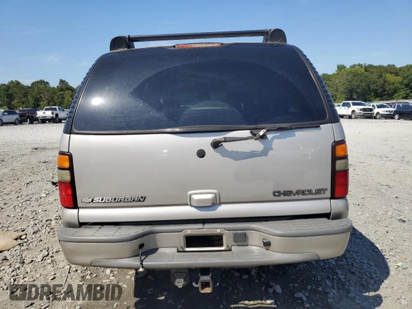 2005 Chevrolet Suburban LS with VIN 3GNFK16Z65G170437, listed as a Copart auction lot 70269704 with 322,030 mi miles and Salvage Title. Bid and sale history available at carsss.com. Image 6.