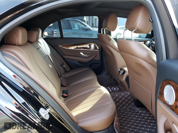 2018 Mercedes-Benz E 300 with VIN WDDZF4JB3JA312375, listed as a Copart auction lot 45075973 with 34,202 mi miles and . Bid and sale history available at DreamBid. Image 10.