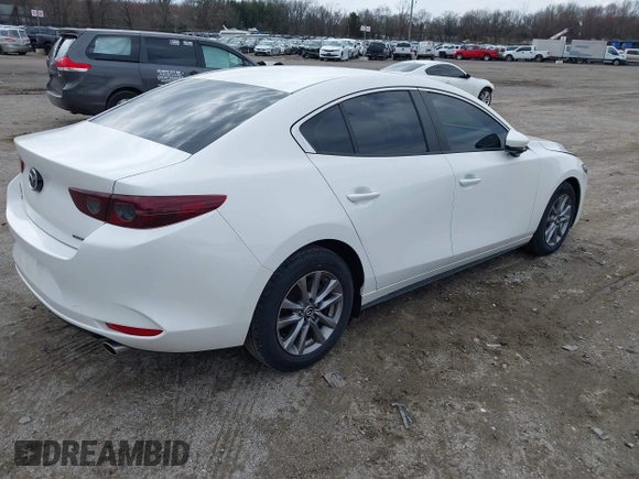 2021 Mazda 3 S z VIN JM1BPAAL6M1310589, wystawiony jako IAAI lot #41889766 z przebiegiem 42 325 mil mil oraz . Historia ofert i sprzedaży dostępna na DreamBid. Obrazek 4.