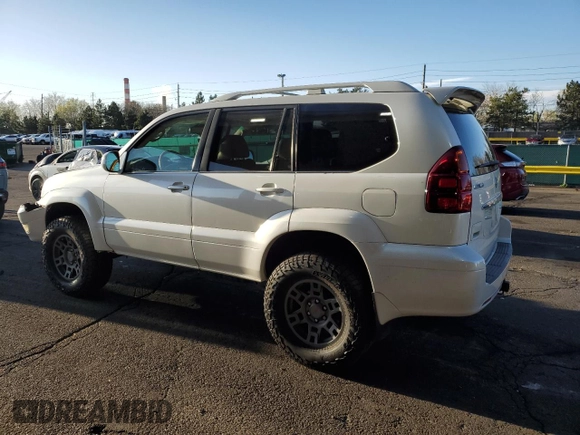 2006 Lexus GX with VIN JTJBT20X260122373, listed as a Copart auction lot 53136495 with 185,332 mi miles and Salvage Title. Bid and sale history available at carsss.com. Image 2.