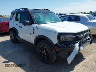 2025 Ford Bronco Sport Outer Banks with VIN 3FMCR9CN2SRE49435, listed as a IAAI auction lot 42504741 with 224 mi miles and . Bid and sale history available at DreamBid. Image 1.