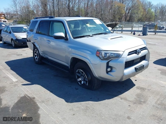 2022 Toyota 4Runner TRD Off Road with VIN JTEPU5JR4N6023357, listed as a IAAI auction lot 41852939 with 46,403 mi miles. Bid and sale history available at carsss.com. Image 1.